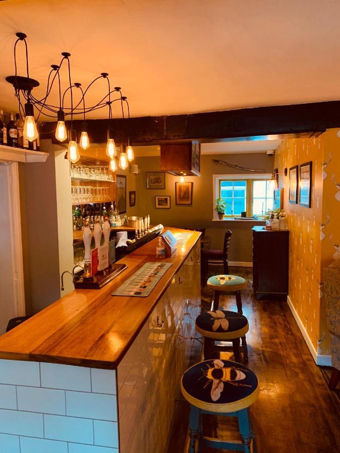 The Swan Inn Мидхърст Екстериор снимка