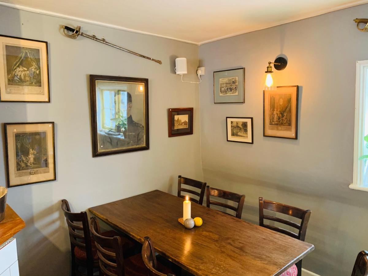 The Swan Inn Мидхърст Екстериор снимка