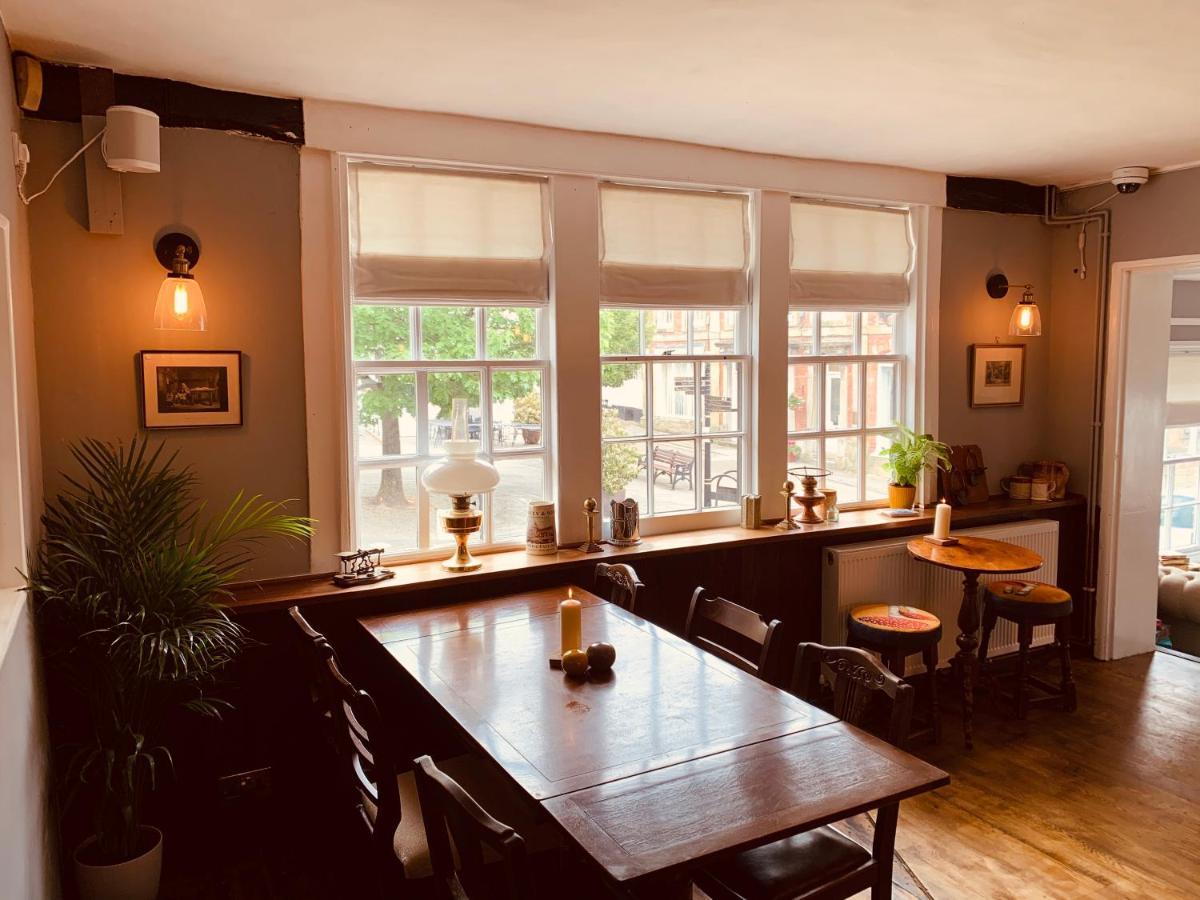 The Swan Inn Мидхърст Екстериор снимка