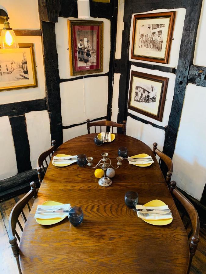 The Swan Inn Мидхърст Екстериор снимка